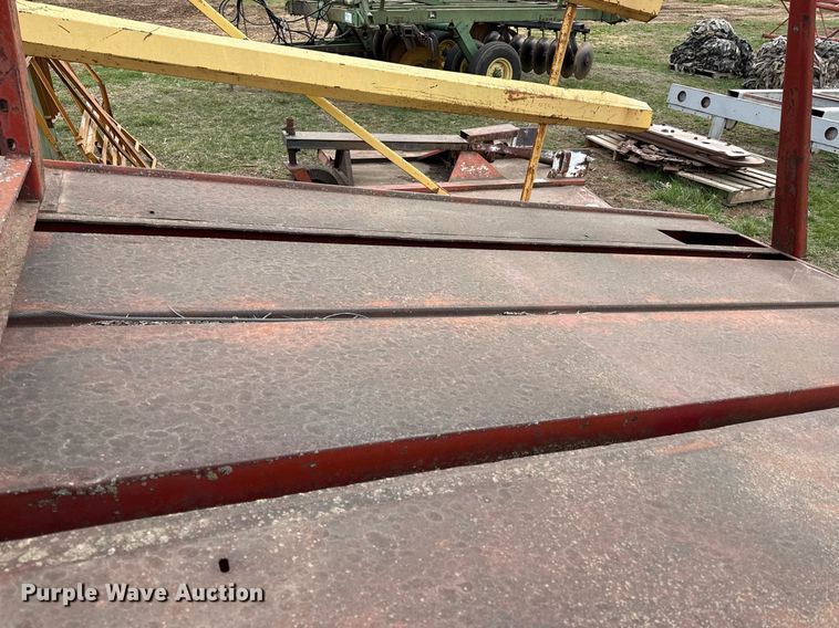 image for item DQ6499 New Holland Stackliner 1012 bale stacker