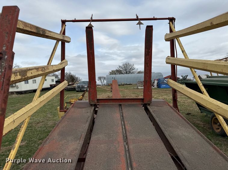 image for item DQ6499 New Holland Stackliner 1012 bale stacker