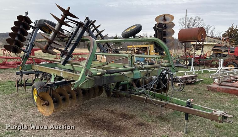 image for item DQ6503 John Deere 235 disk