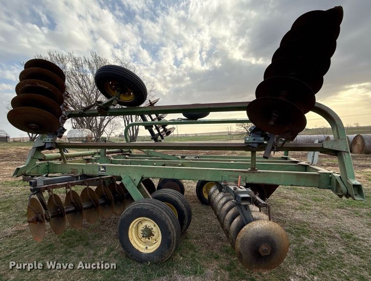 image for item DQ6503 John Deere 235 disk