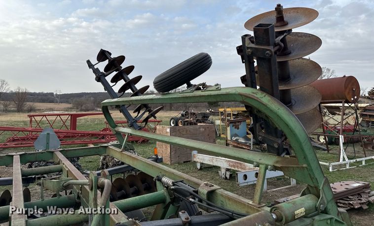 image for item DQ6503 John Deere 235 disk