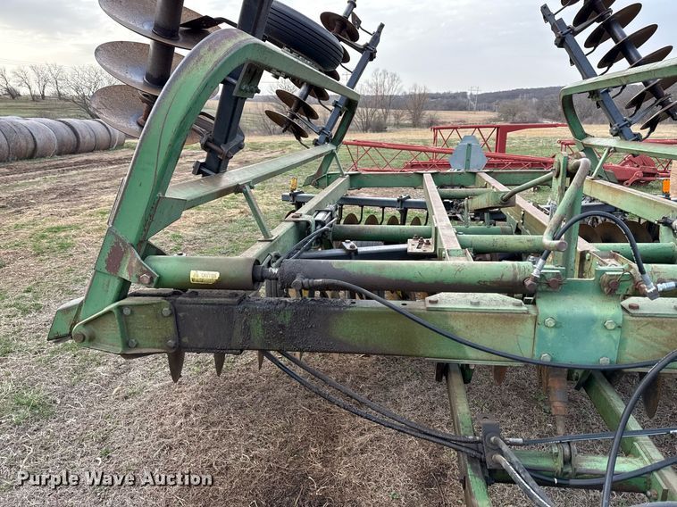 image for item DQ6503 John Deere 235 disk