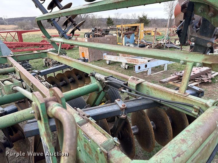 image for item DQ6503 John Deere 235 disk