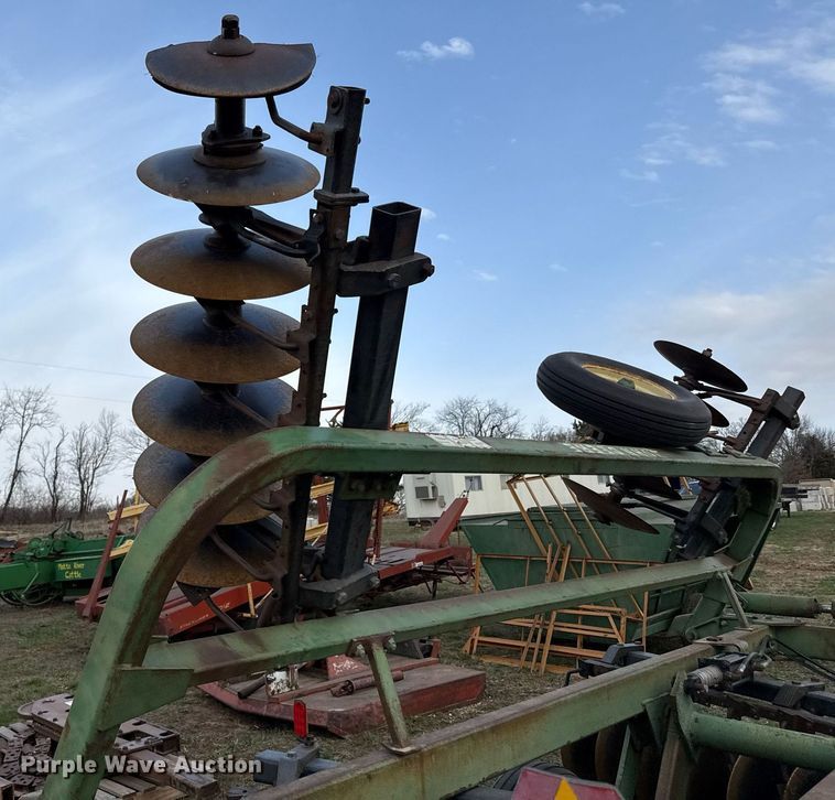 image for item DQ6503 John Deere 235 disk