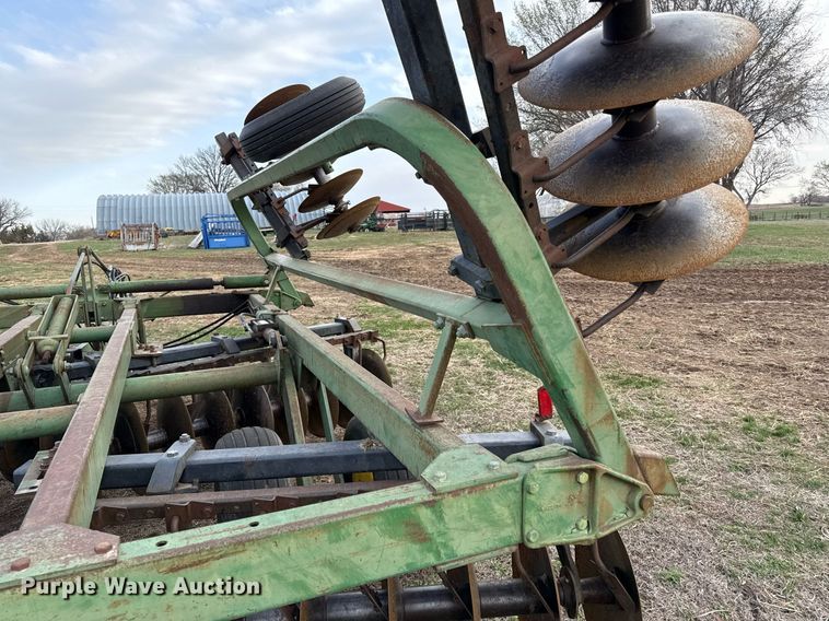 image for item DQ6503 John Deere 235 disk