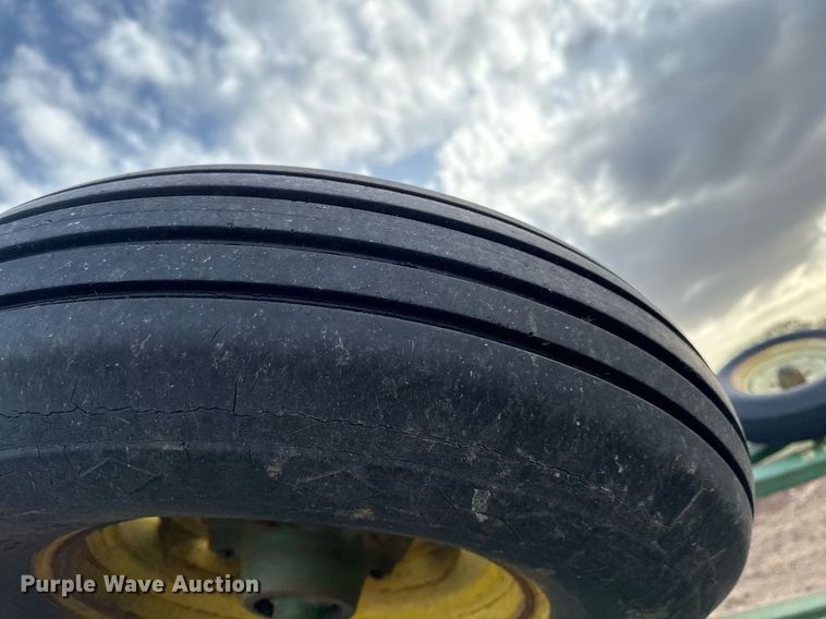 image for item DQ6503 John Deere 235 disk