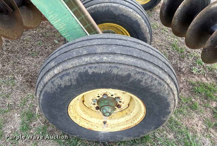 image for item DQ6503 John Deere 235 disk