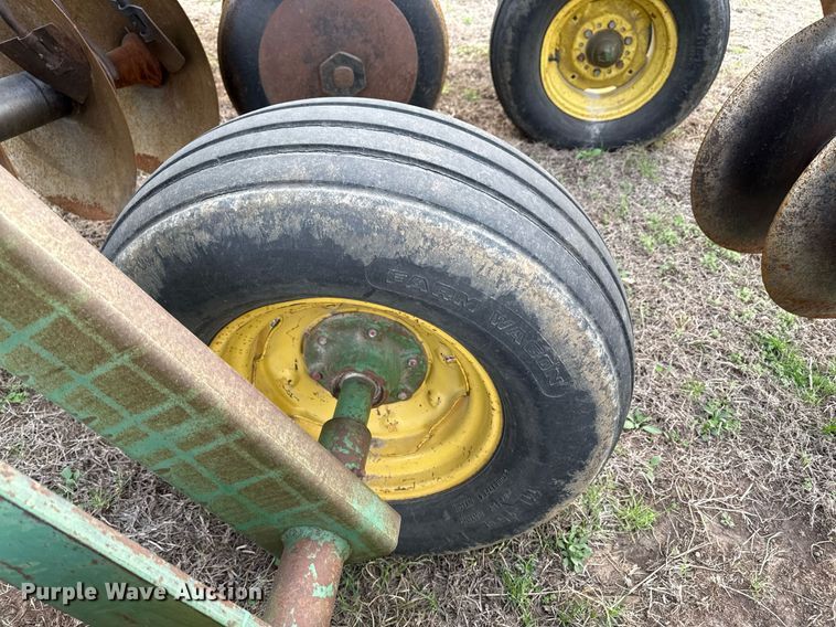 image for item DQ6503 John Deere 235 disk