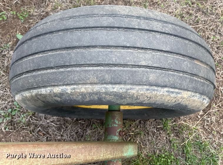 image for item DQ6503 John Deere 235 disk