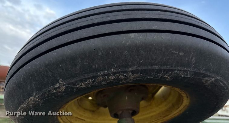 image for item DQ6503 John Deere 235 disk