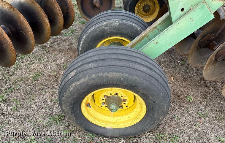 image for item DQ6503 John Deere 235 disk