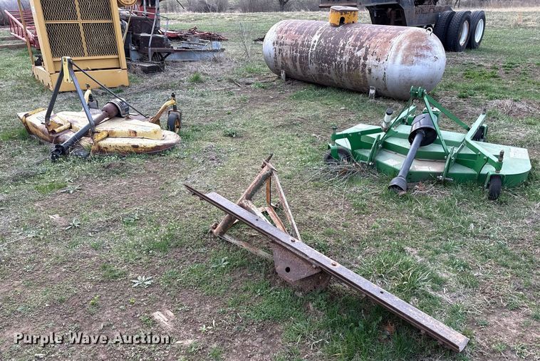 image for item DQ6509 Three point attachments