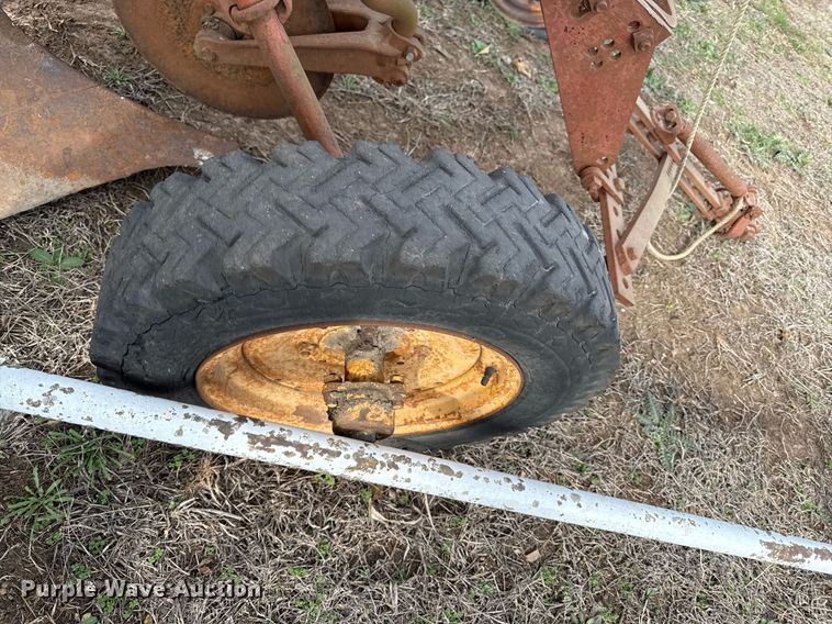 image for item DQ6510 (2) plows