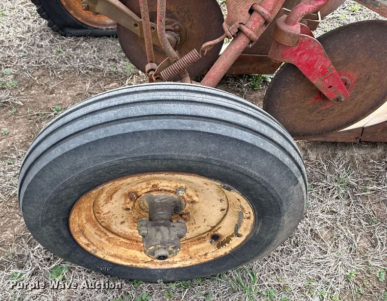 image for item DQ6510 (2) plows