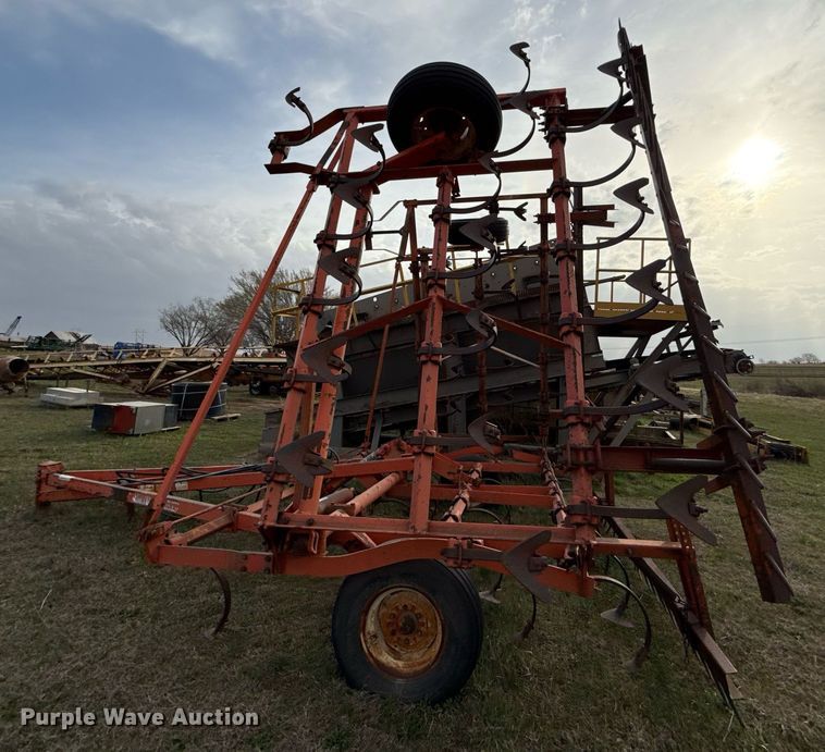 image for item DQ6514 Field cultivator