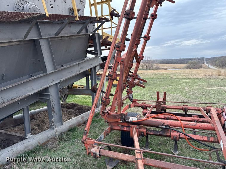 image for item DQ6514 Field cultivator