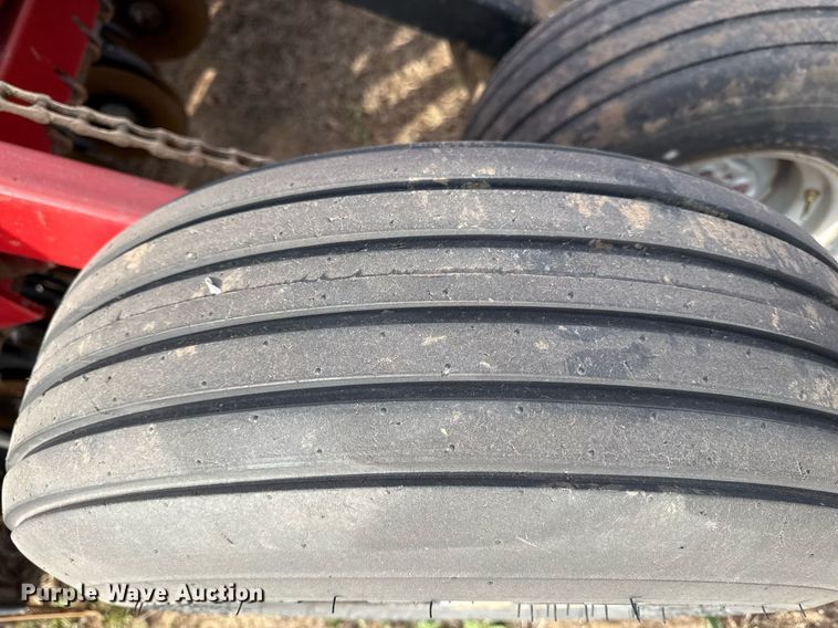 image for item DQ6516 Case IH 5400 no-till grain drill