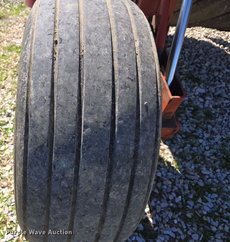 image for item DS5328 New Holland 1431 Discbine disc mower