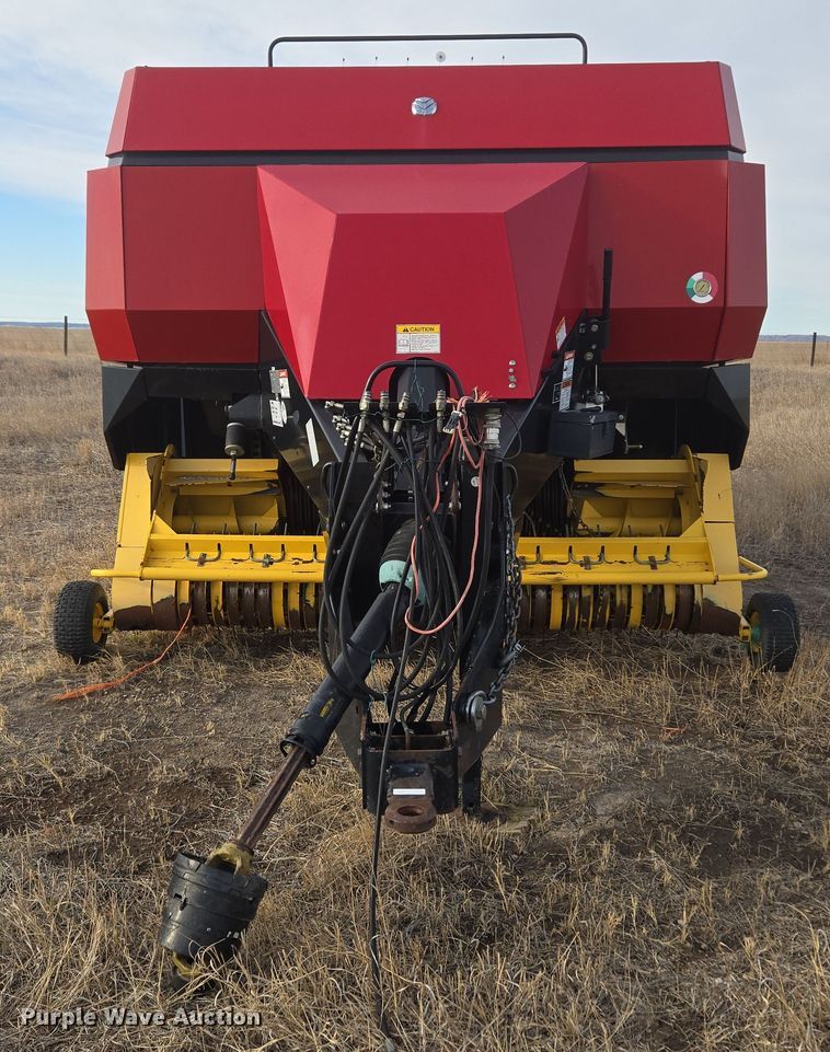 image for item DT7059 2005 New Holland BB960AR large square baler