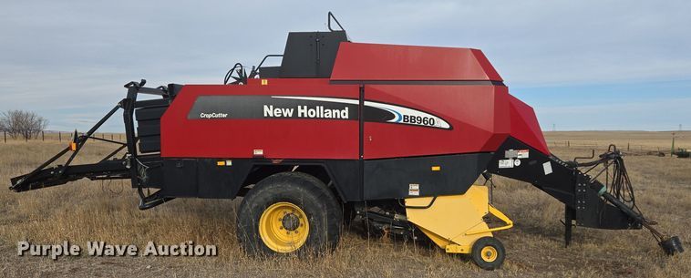image for item DT7059 2005 New Holland BB960AR large square baler