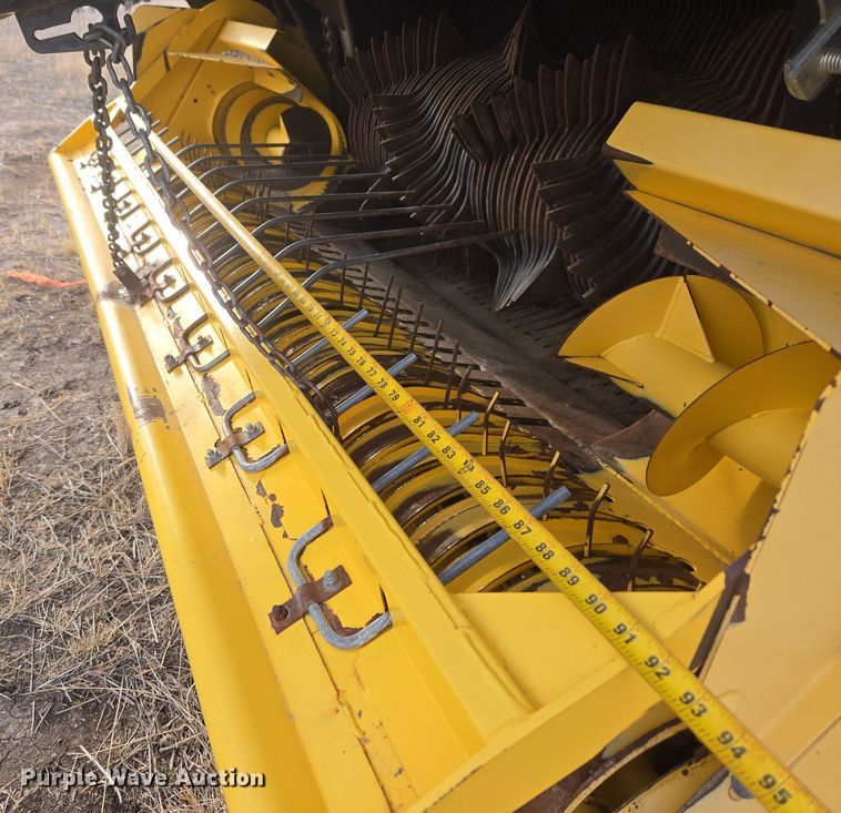 image for item DT7059 2005 New Holland BB960AR large square baler