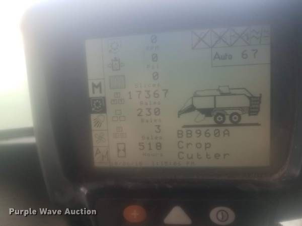 image for item DT7059 2005 New Holland BB960AR large square baler