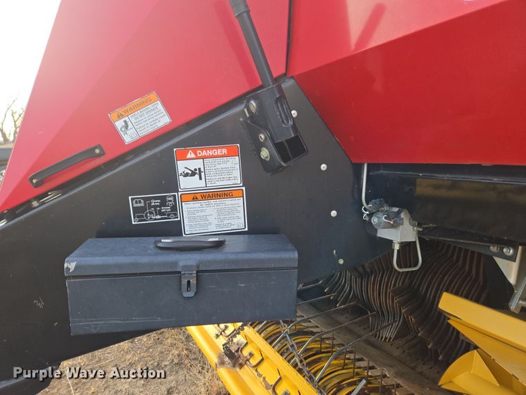 image for item DT7059 2005 New Holland BB960AR large square baler