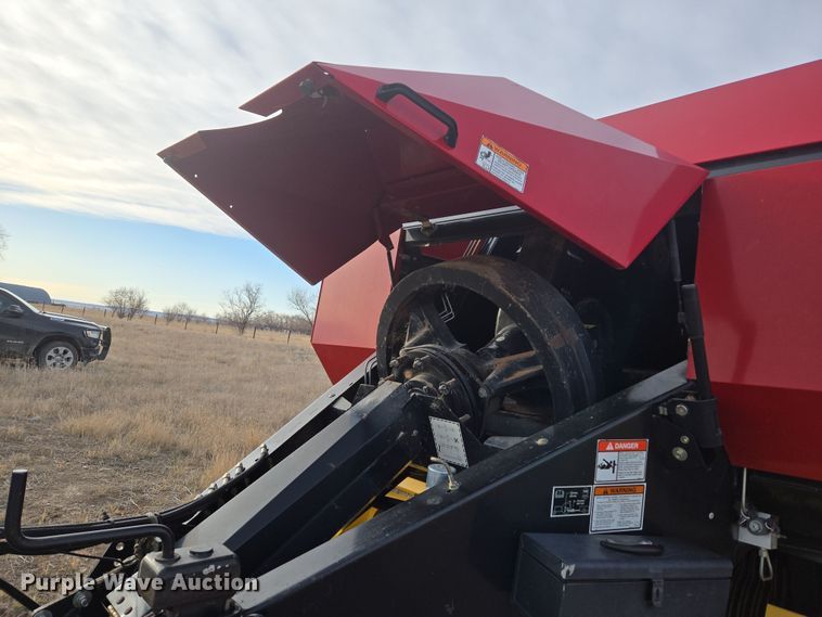 image for item DT7059 2005 New Holland BB960AR large square baler