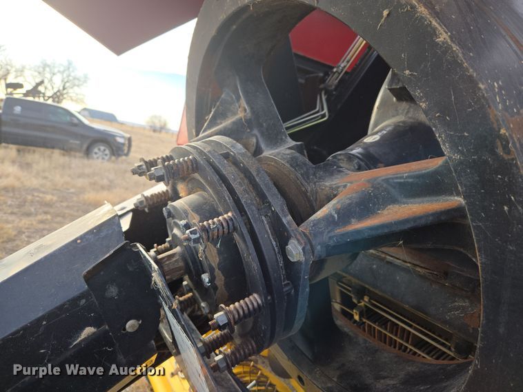 image for item DT7059 2005 New Holland BB960AR large square baler