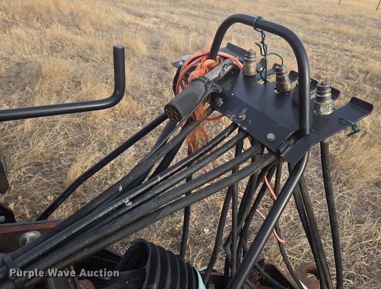 image for item DT7059 2005 New Holland BB960AR large square baler