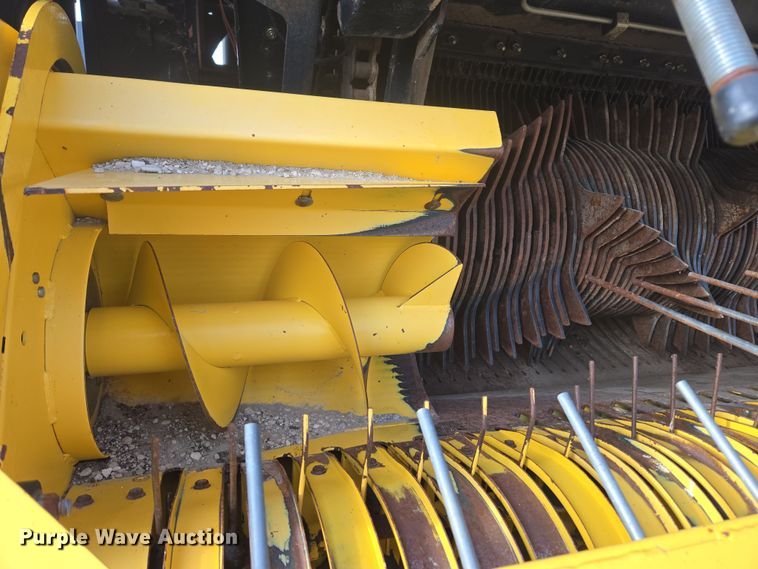 image for item DT7059 2005 New Holland BB960AR large square baler