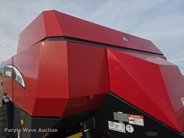 image for item DT7059 2005 New Holland BB960AR large square baler
