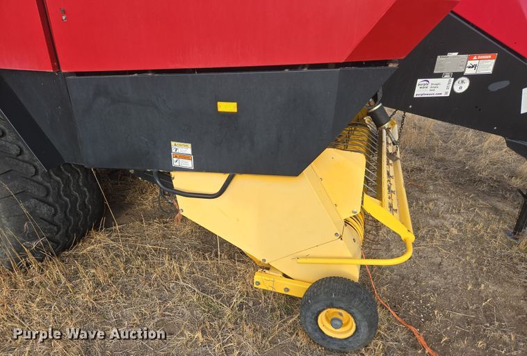 image for item DT7059 2005 New Holland BB960AR large square baler