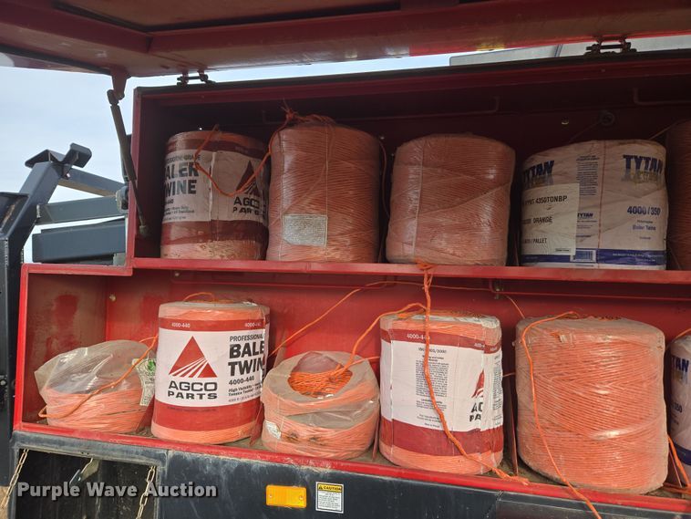 image for item DT7059 2005 New Holland BB960AR large square baler