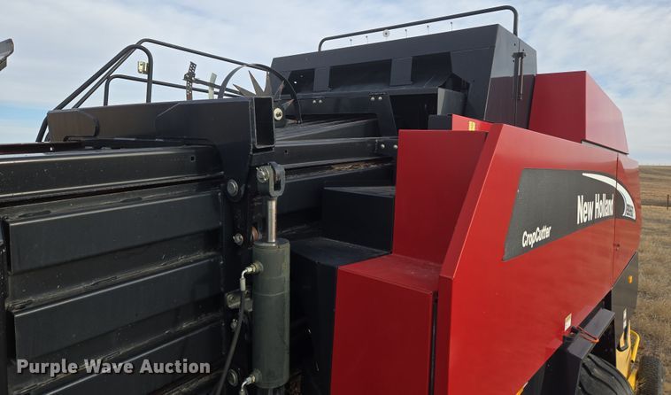 image for item DT7059 2005 New Holland BB960AR large square baler