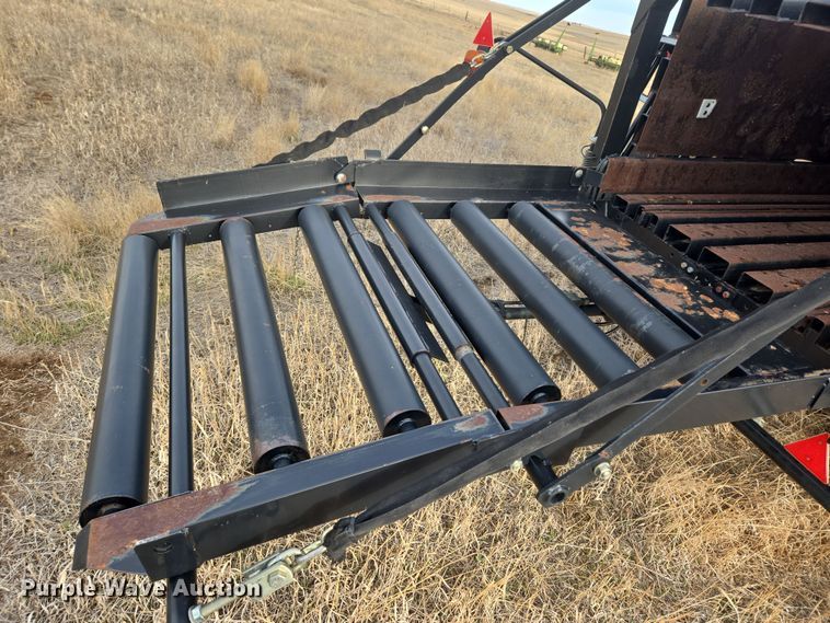 image for item DT7059 2005 New Holland BB960AR large square baler