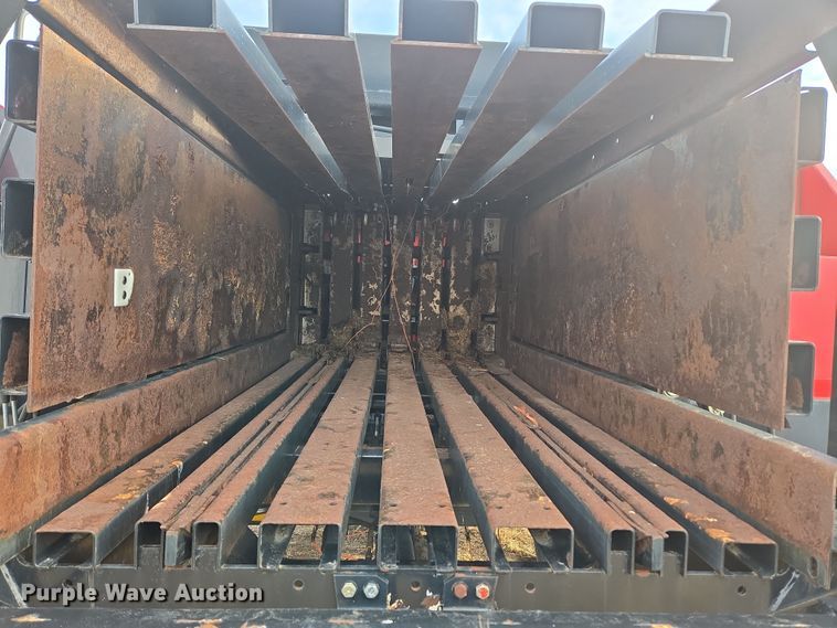 image for item DT7059 2005 New Holland BB960AR large square baler