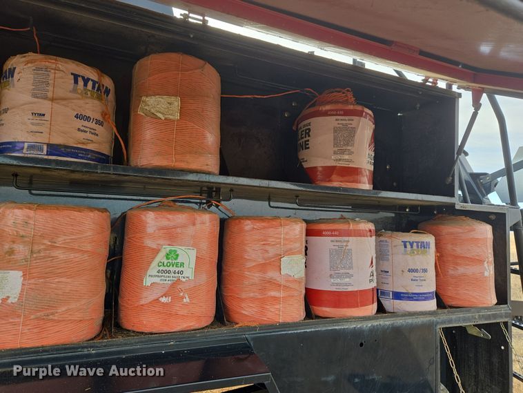 image for item DT7059 2005 New Holland BB960AR large square baler