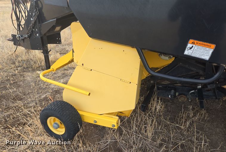 image for item DT7059 2005 New Holland BB960AR large square baler