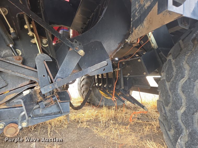 image for item DT7059 2005 New Holland BB960AR large square baler