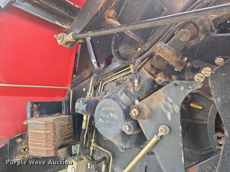 image for item DT7059 2005 New Holland BB960AR large square baler