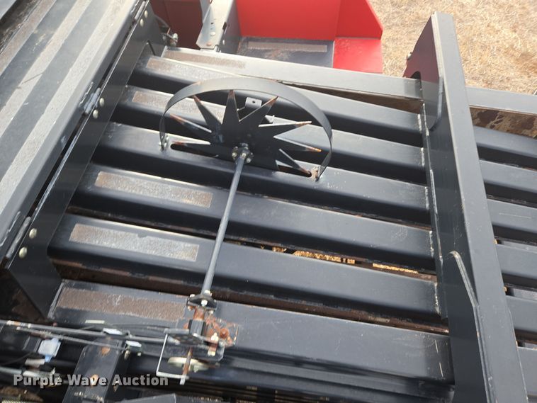 image for item DT7059 2005 New Holland BB960AR large square baler