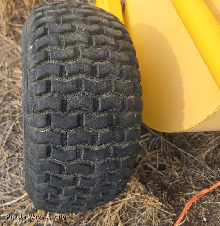 image for item DT7059 2005 New Holland BB960AR large square baler