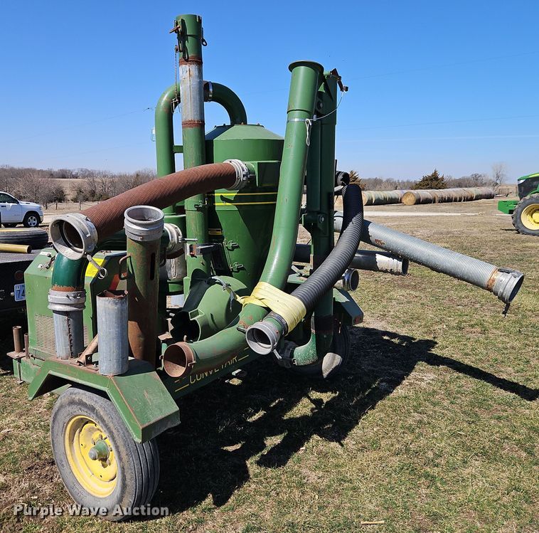 image for item DT7643 Conveyair grain vacuum