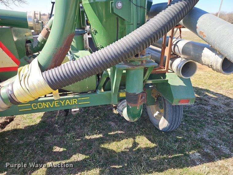 image for item DT7643 Conveyair grain vacuum