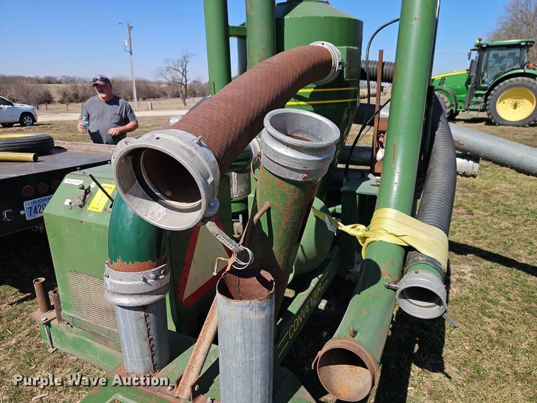 image for item DT7643 Conveyair grain vacuum