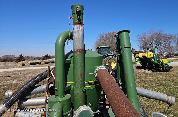 image for item DT7643 Conveyair grain vacuum