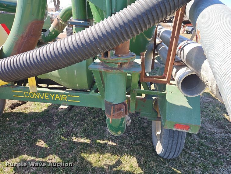 image for item DT7643 Conveyair grain vacuum