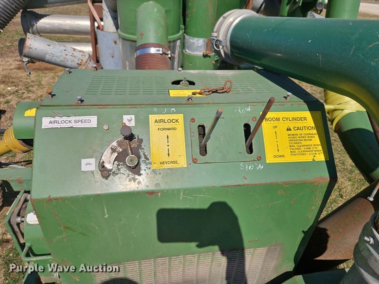 image for item DT7643 Conveyair grain vacuum