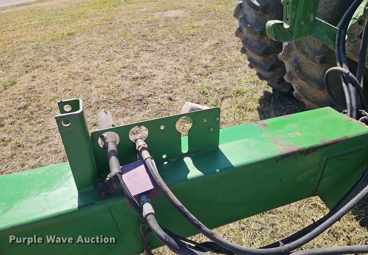 image for item DT7644 2006 John Deere 1760 planter